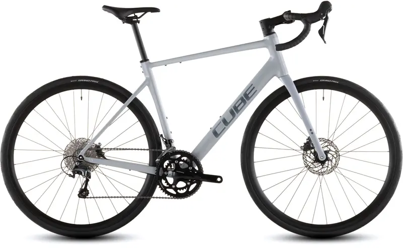 Cube Attain Race Road Bike 2026 – Fog Grey, Lightweight Aluminum Frame 1