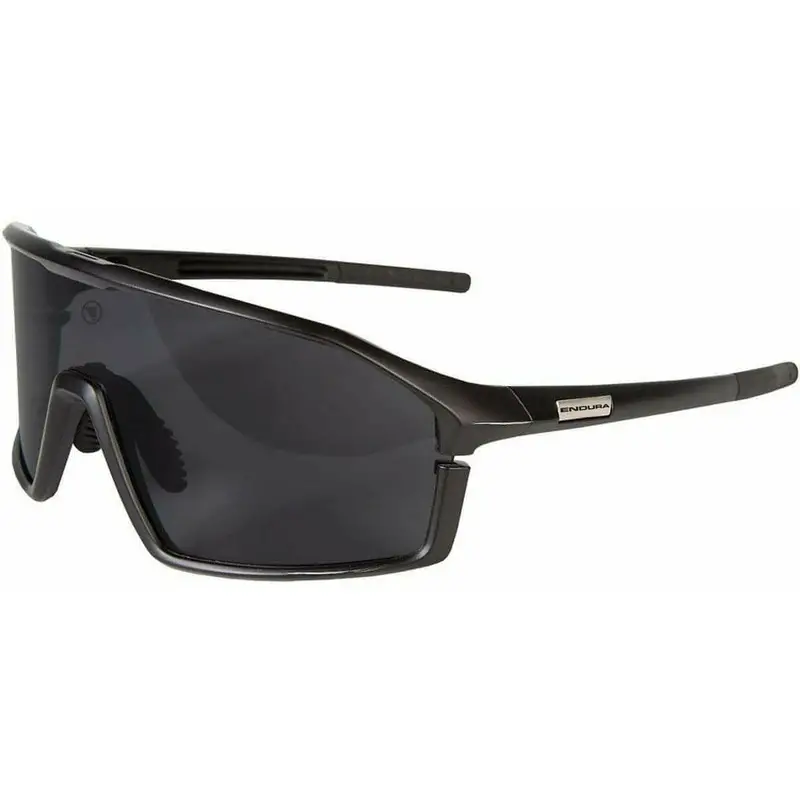 Endura Dorado Ii Photochromic Cycling Sunglasses – Matte Black Frame 1